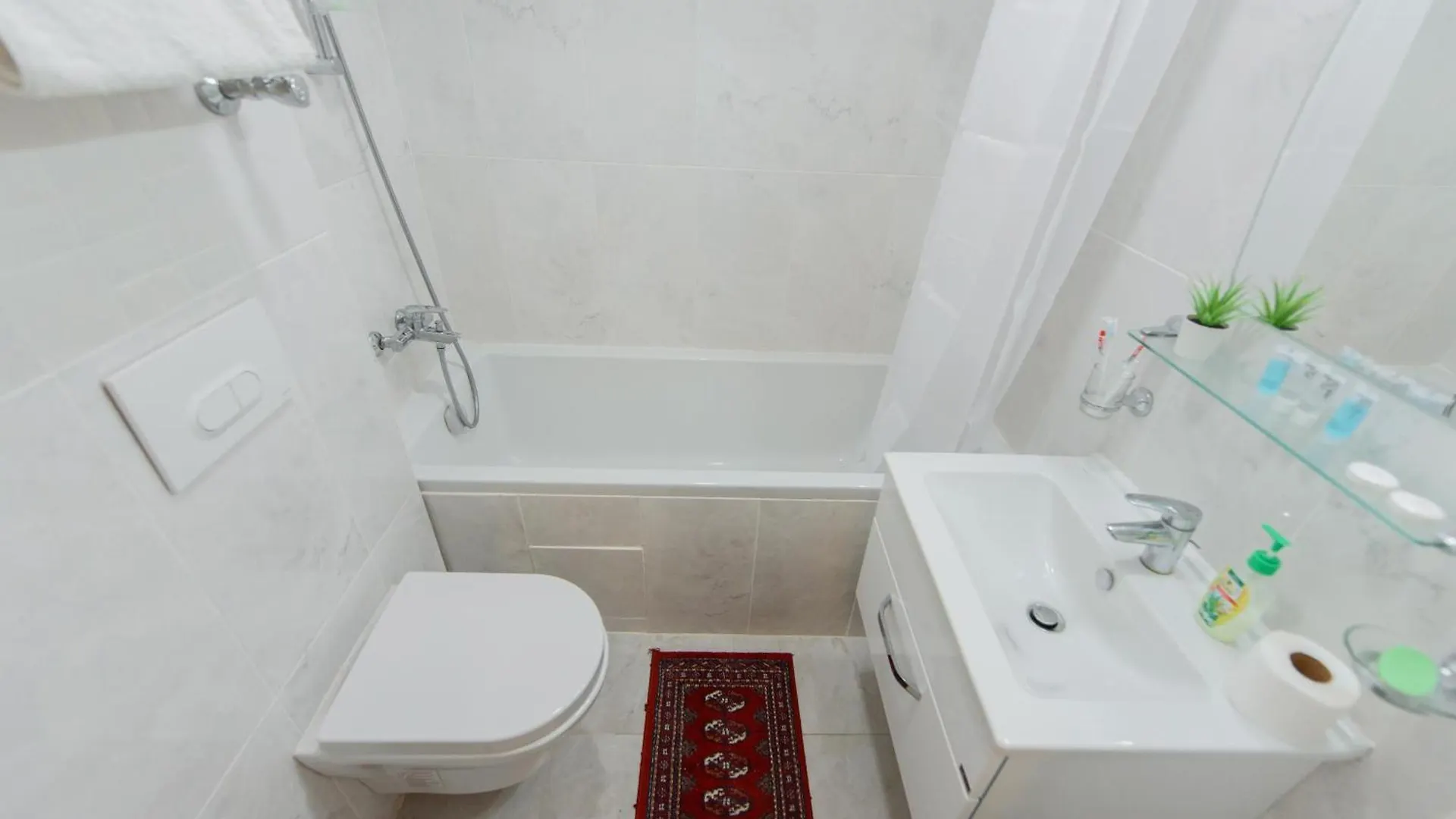 Элитная Комфортная Квартира В Новом Жк Абая 130 Almaty Apartment